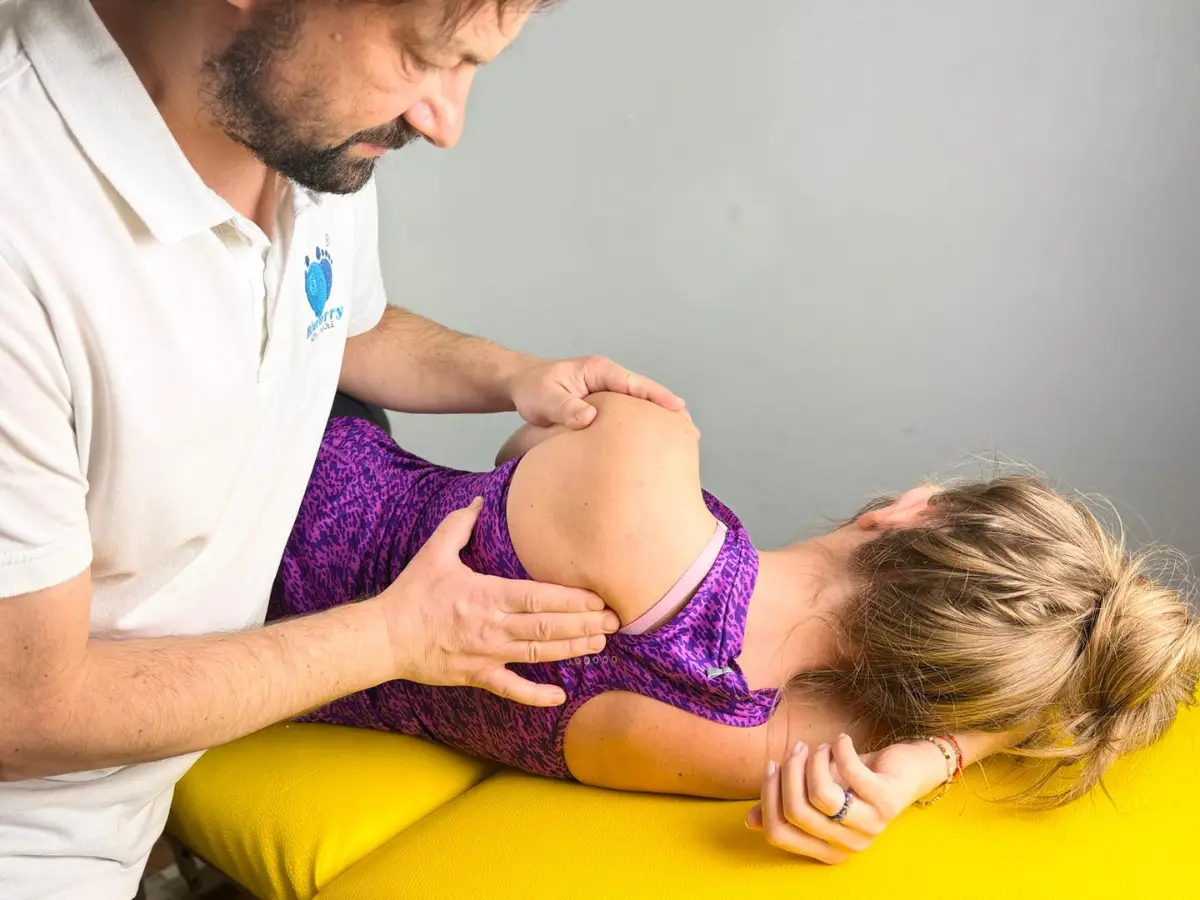 Fizjoterapia barku podczas pracy z pacjentką